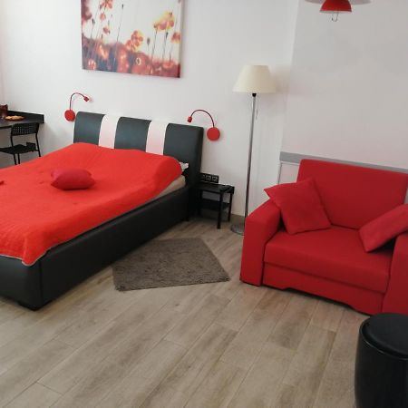 Apartament Salezego Warszawa Exteriör bild