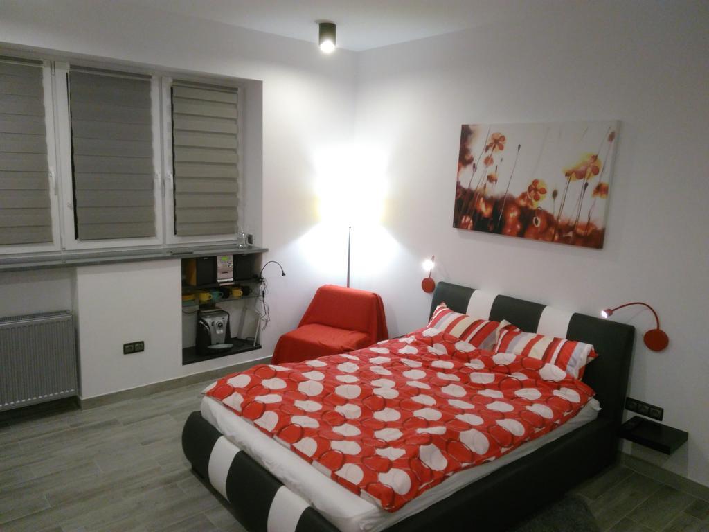 Apartament Salezego Warszawa Exteriör bild